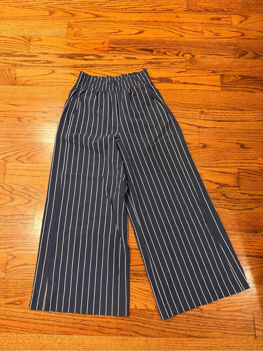 Lululemon Stretch Woven Raffle-Waist Wide-leg Wide-Leg Cropped Pants